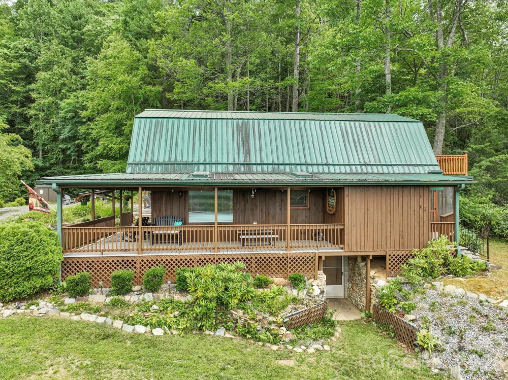 1901 Blue Rock Road Burnsville, NC 28714