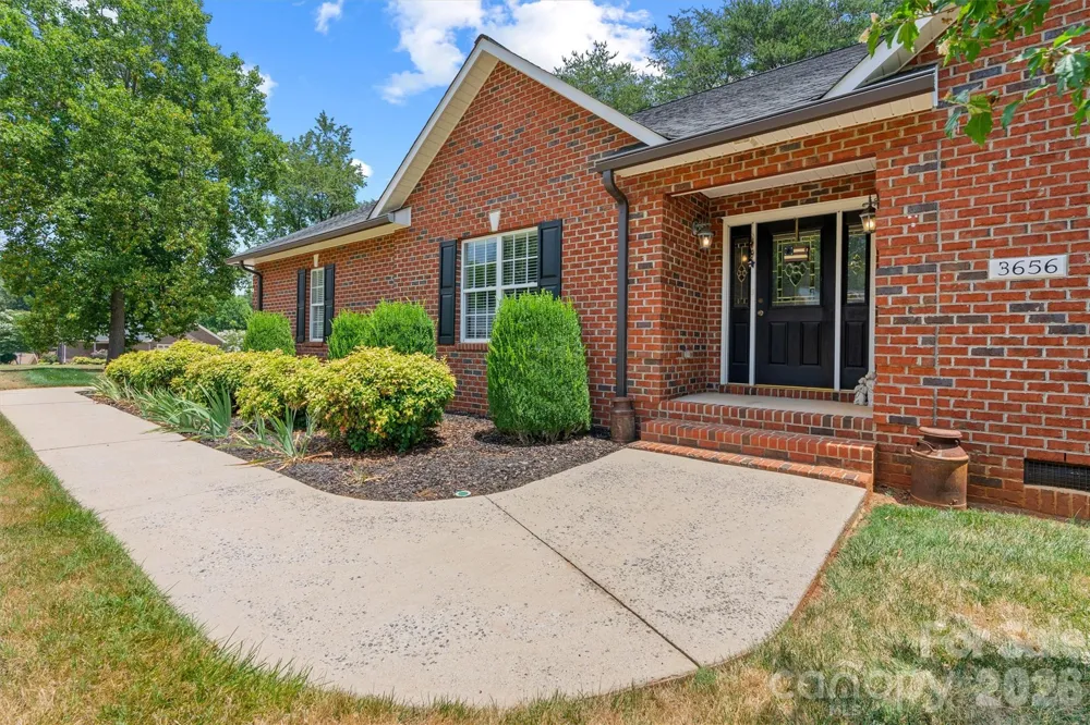 3656 Woodgreen Drive Lincolnton, NC 28092