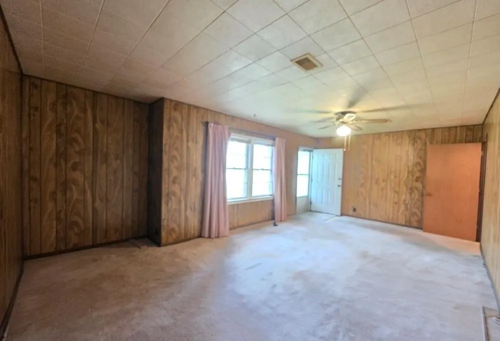 1420 Elm Avenue Bay City, TX 77414
