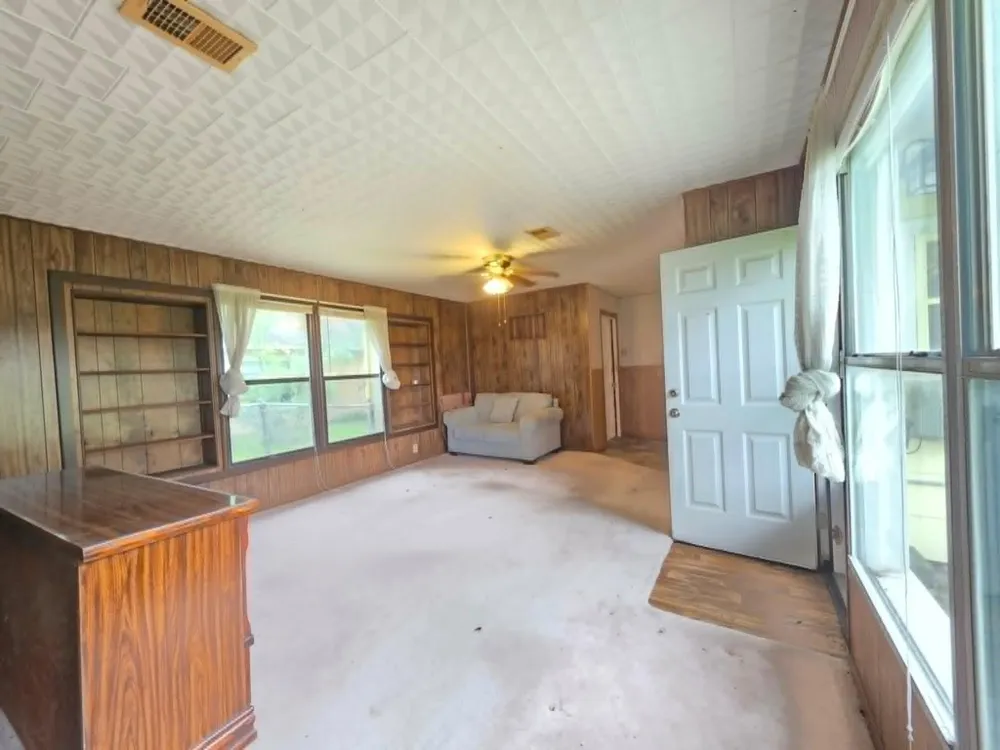 1420 Elm Avenue Bay City, TX 77414