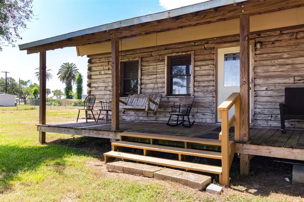 511 Commerce Street Palacios, TX 77465
