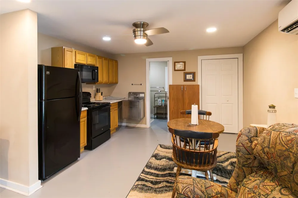 511 Commerce Street Palacios, TX 77465