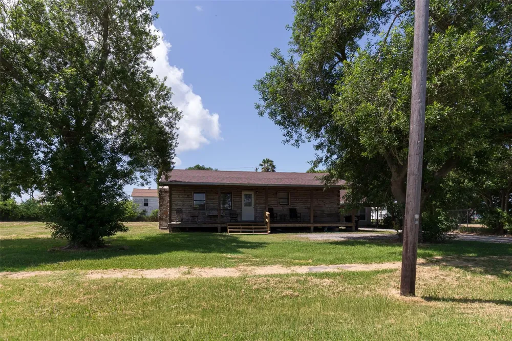 511 Commerce Street Palacios, TX 77465