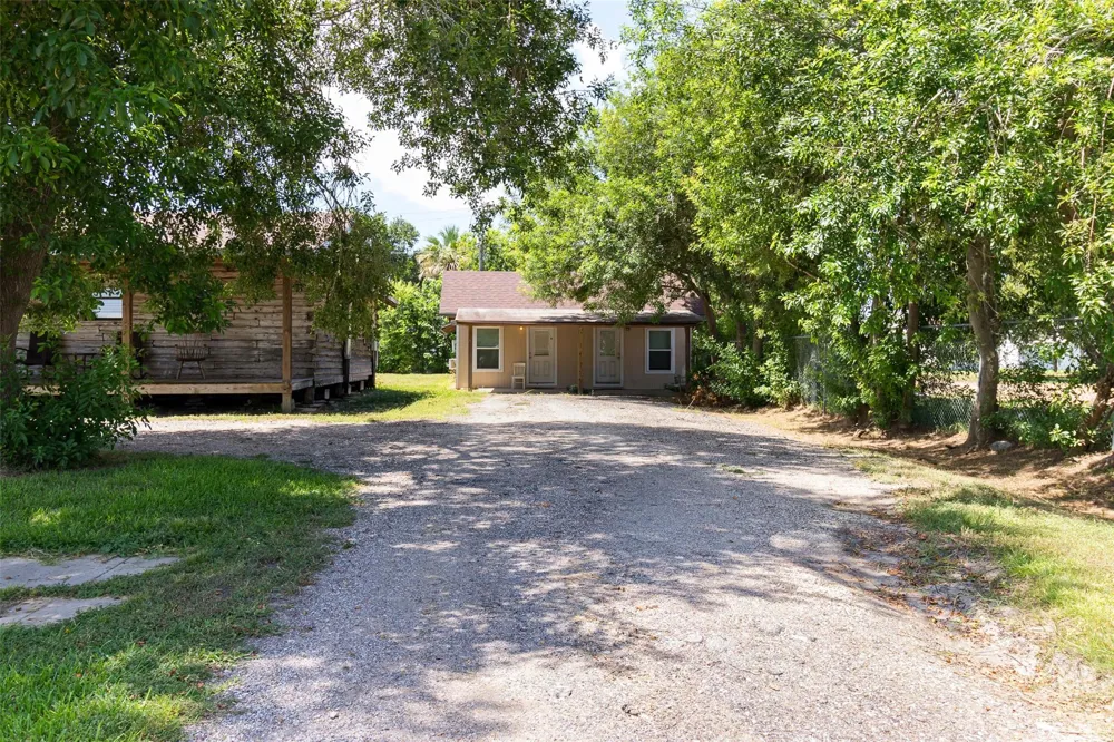 511 Commerce Street Palacios, TX 77465