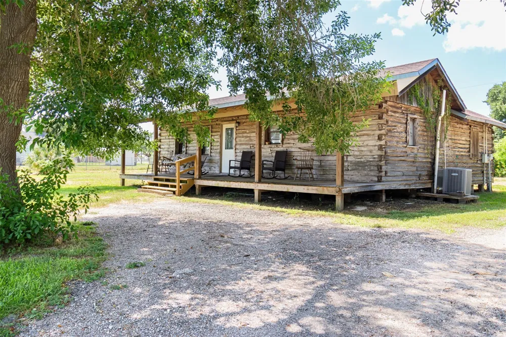 511 Commerce Street Palacios, TX 77465