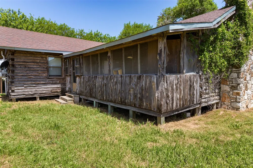 511 Commerce Street Palacios, TX 77465