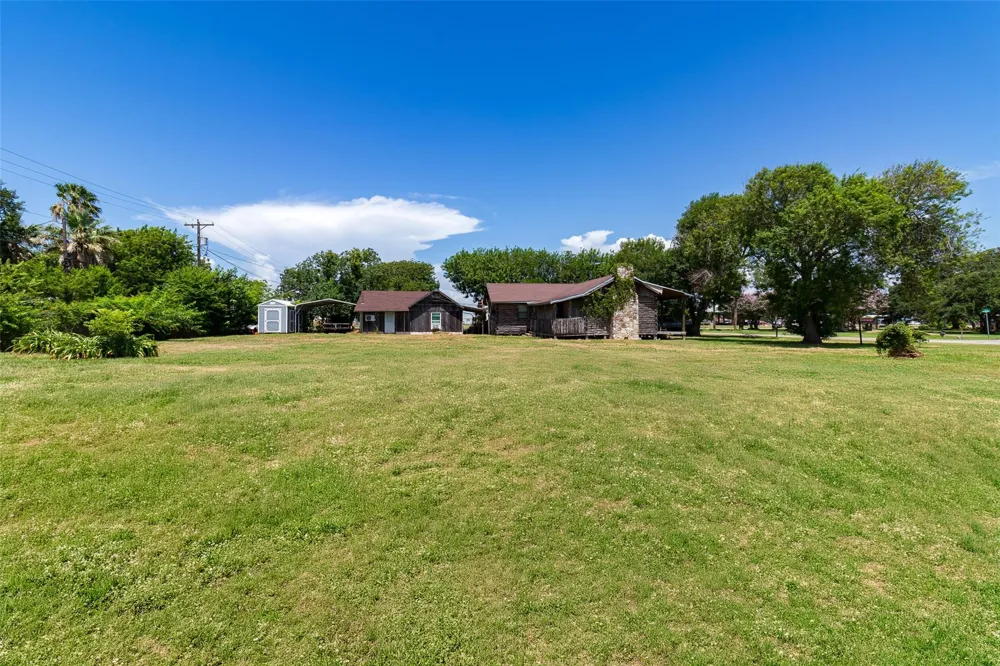 511 Commerce Street Palacios, TX 77465