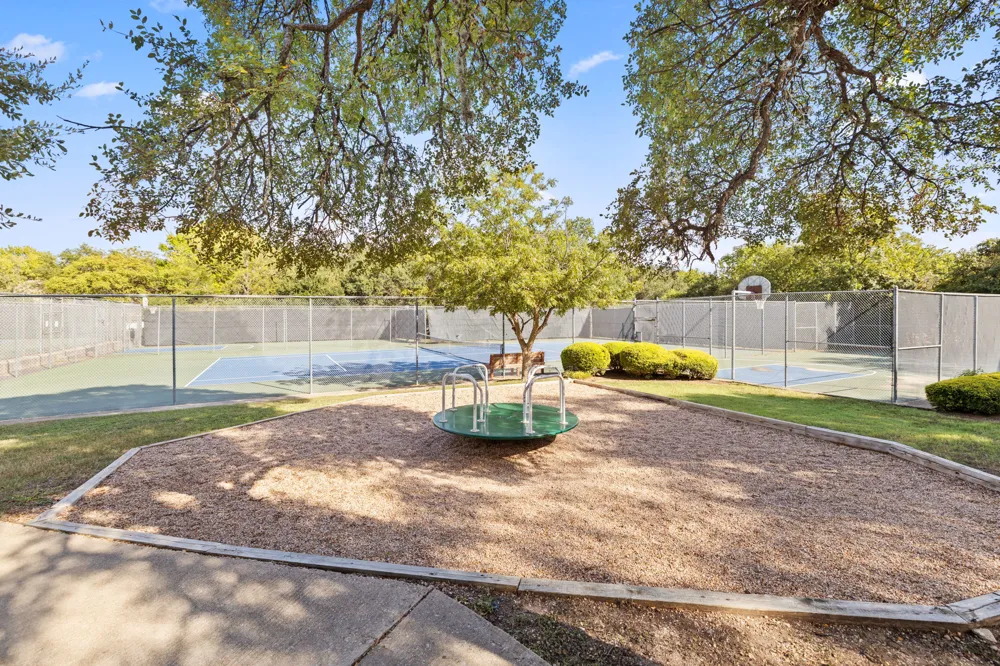 7211 Lakewood Drive #C111 Austin, TX 78750