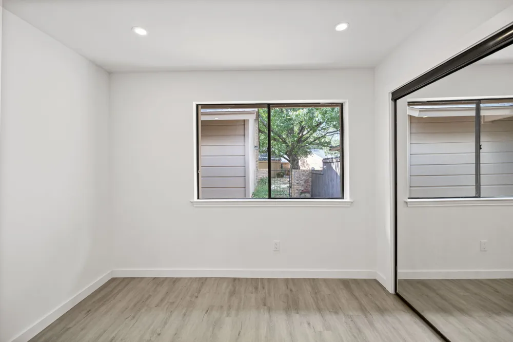 7211 Lakewood Drive #C111 Austin, TX 78750