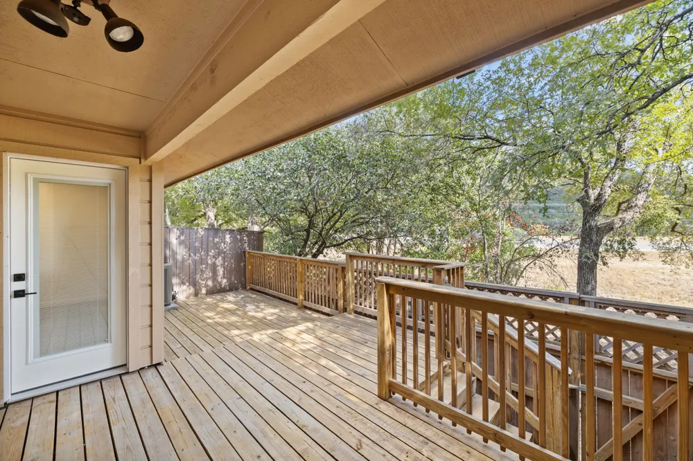 7211 Lakewood Drive #C111 Austin, TX 78750