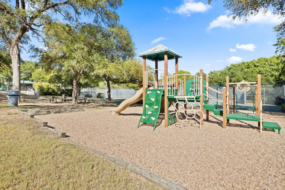 7211 Lakewood Drive #C111 Austin, TX 78750