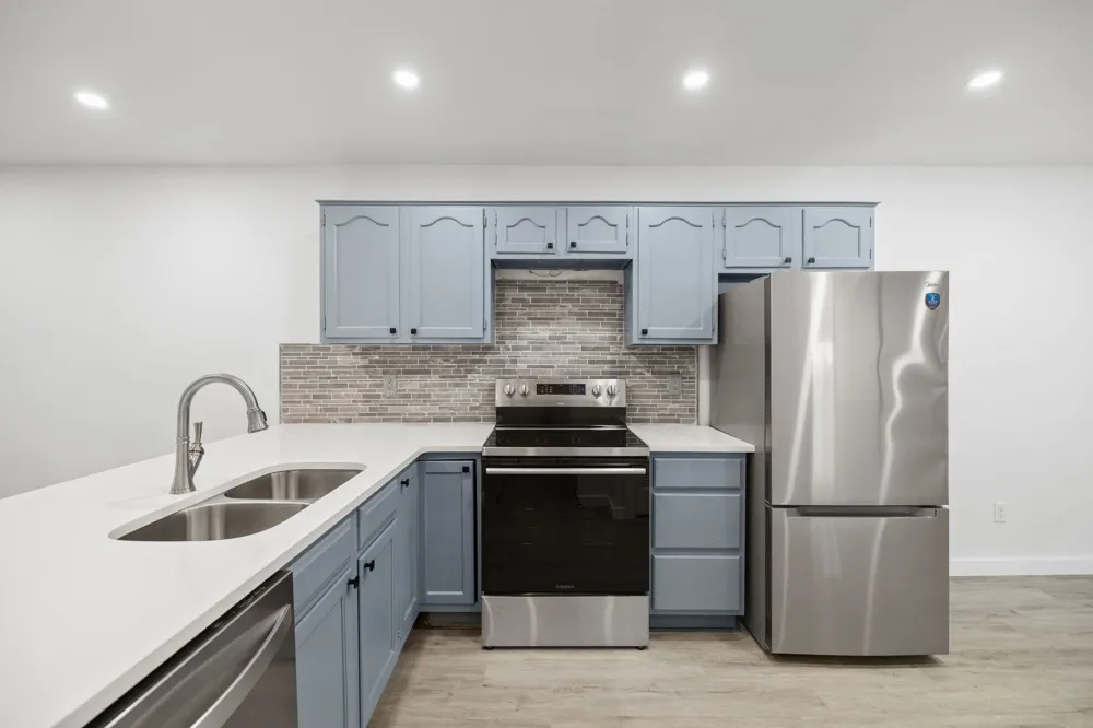 7211 Lakewood Drive #C111 Austin, TX 78750