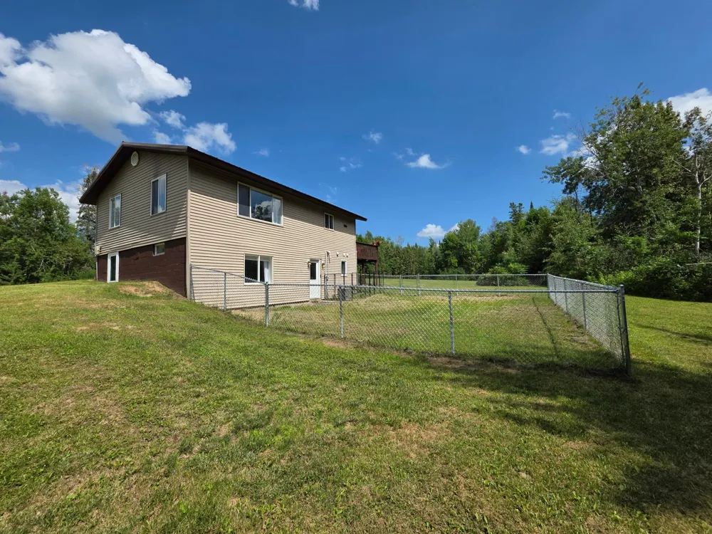 39859 County Road 63 Cohasset, MN 55721