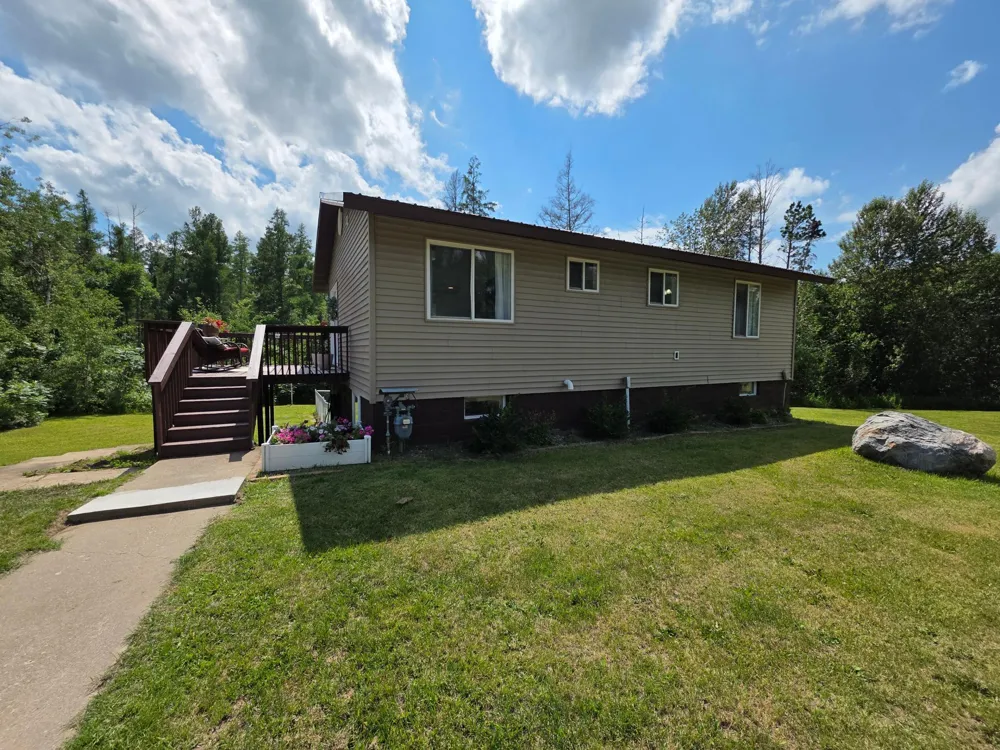 39859 County Road 63 Cohasset, MN 55721