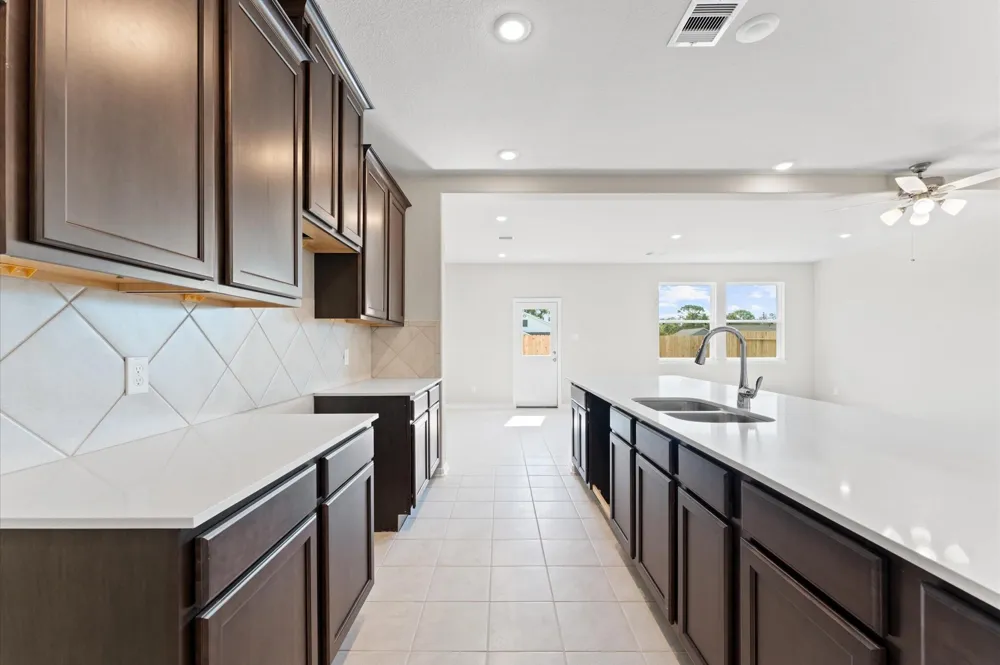 1369 Mixander Way La Porte, TX 77571