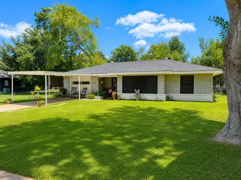 208 W Center Street