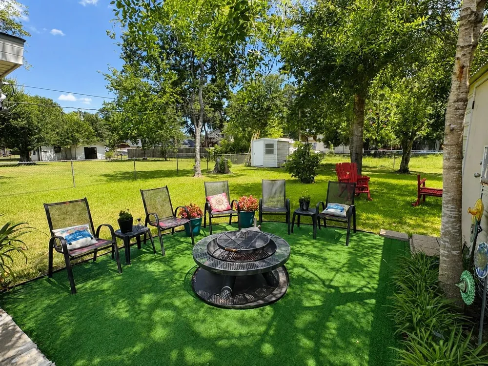 208 W Center Street Eagle Lake, TX 77434
