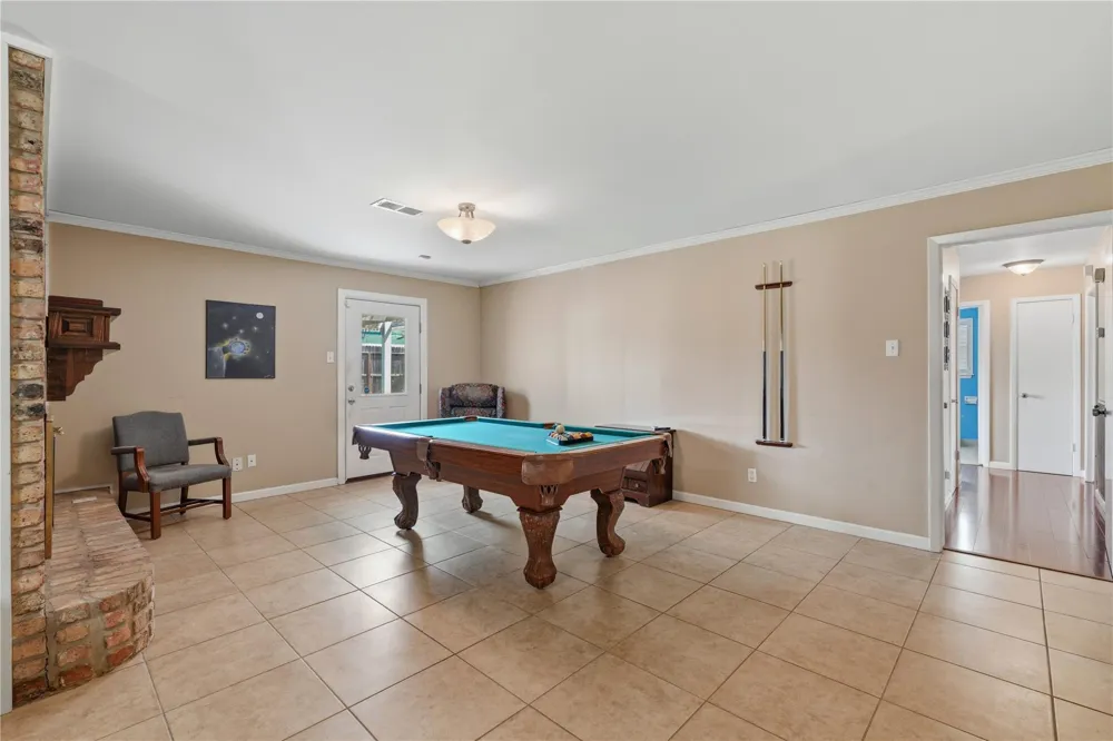 9546 Meadowvale Drive Houston, TX 77063