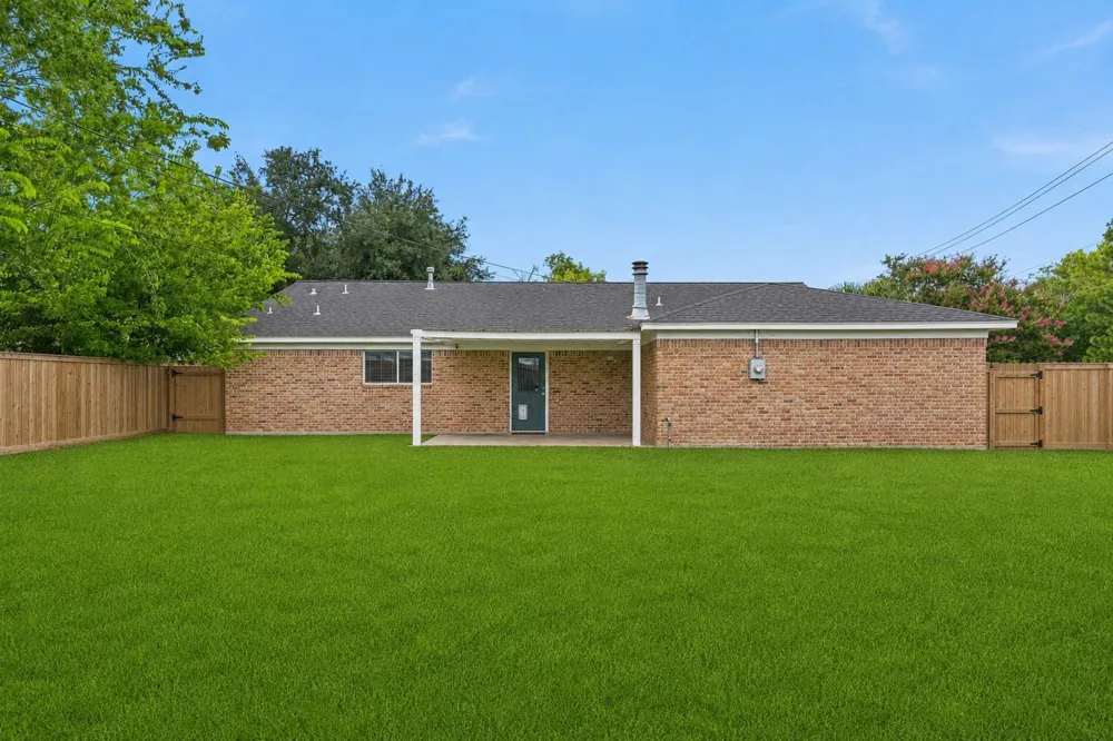 9546 Meadowvale Drive Houston, TX 77063