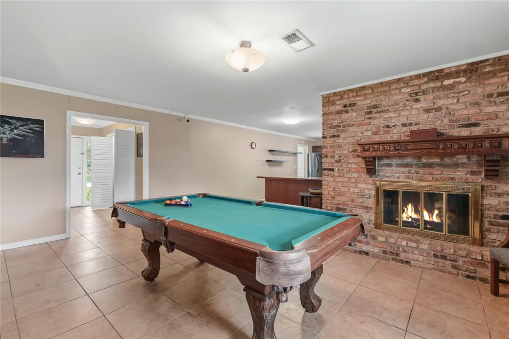 9546 Meadowvale Drive Houston, TX 77063