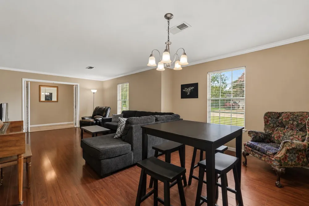 9546 Meadowvale Drive Houston, TX 77063