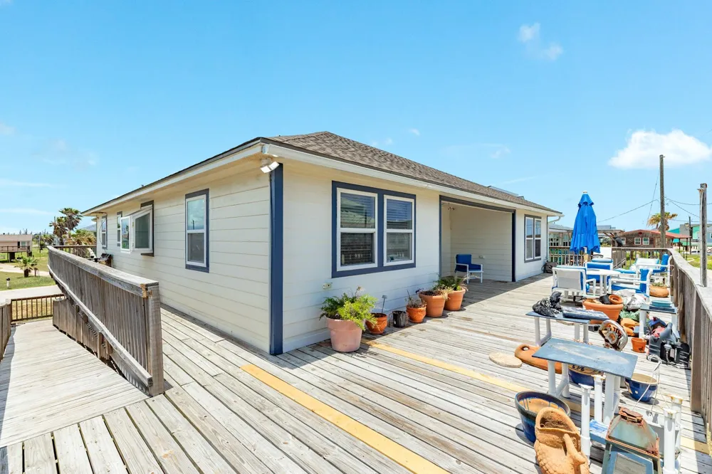 1311 Seashell Drive Surfside Beach, TX 77541