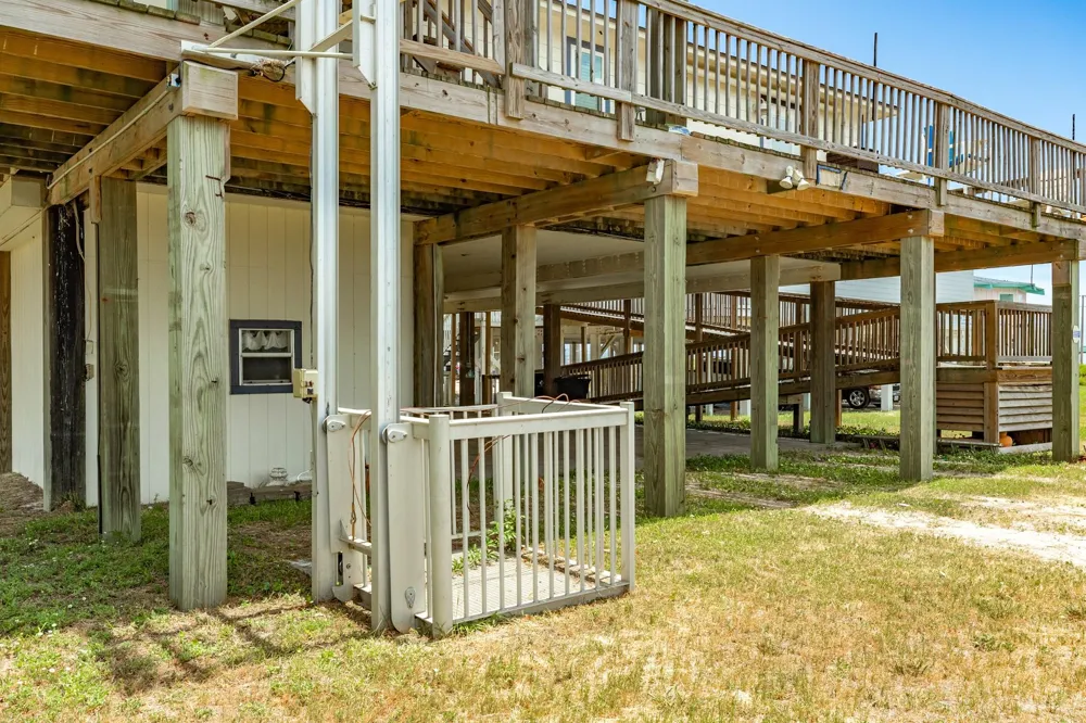 1311 Seashell Drive Surfside Beach, TX 77541