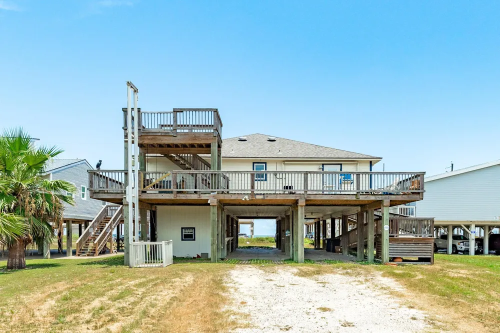 1311 Seashell Drive Surfside Beach, TX 77541