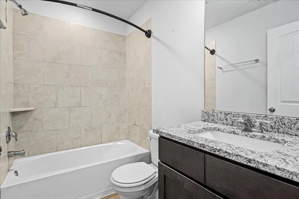 1605 Navarro Drive Brenham, TX 77833