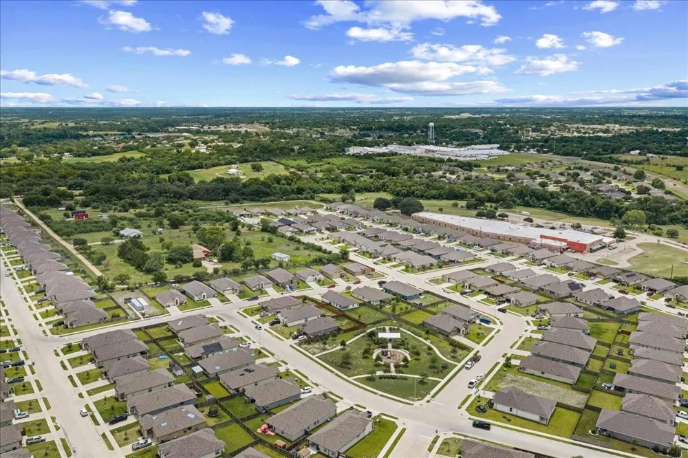 1605 Navarro Drive Brenham, TX 77833