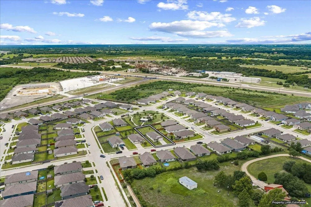 1605 Navarro Drive Brenham, TX 77833