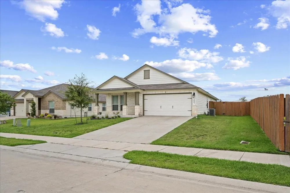 1605 Navarro Drive Brenham, TX 77833