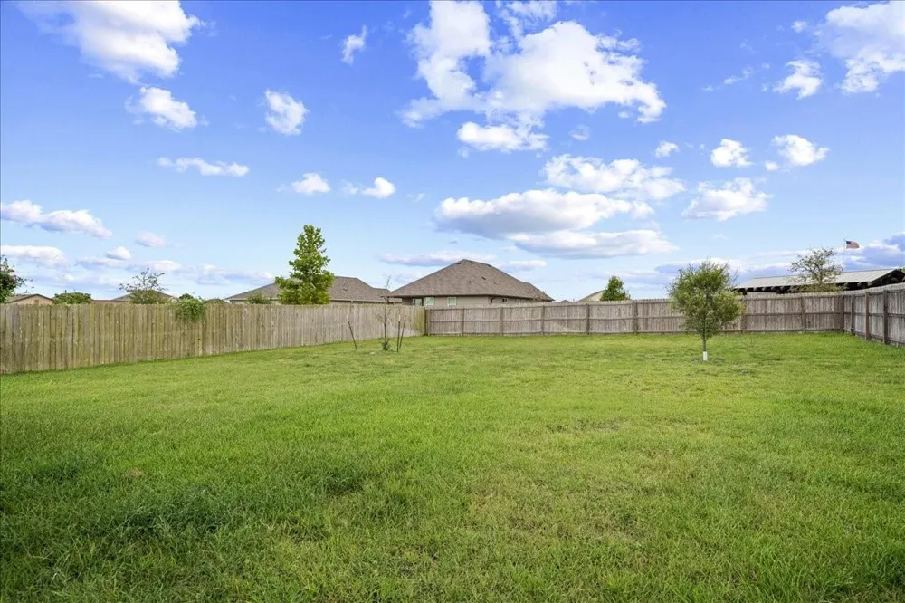 1605 Navarro Drive Brenham, TX 77833