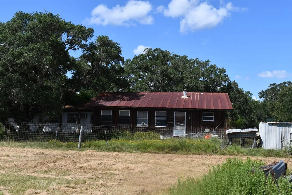 14600 Fm 530 Hallettsville, TX 77964