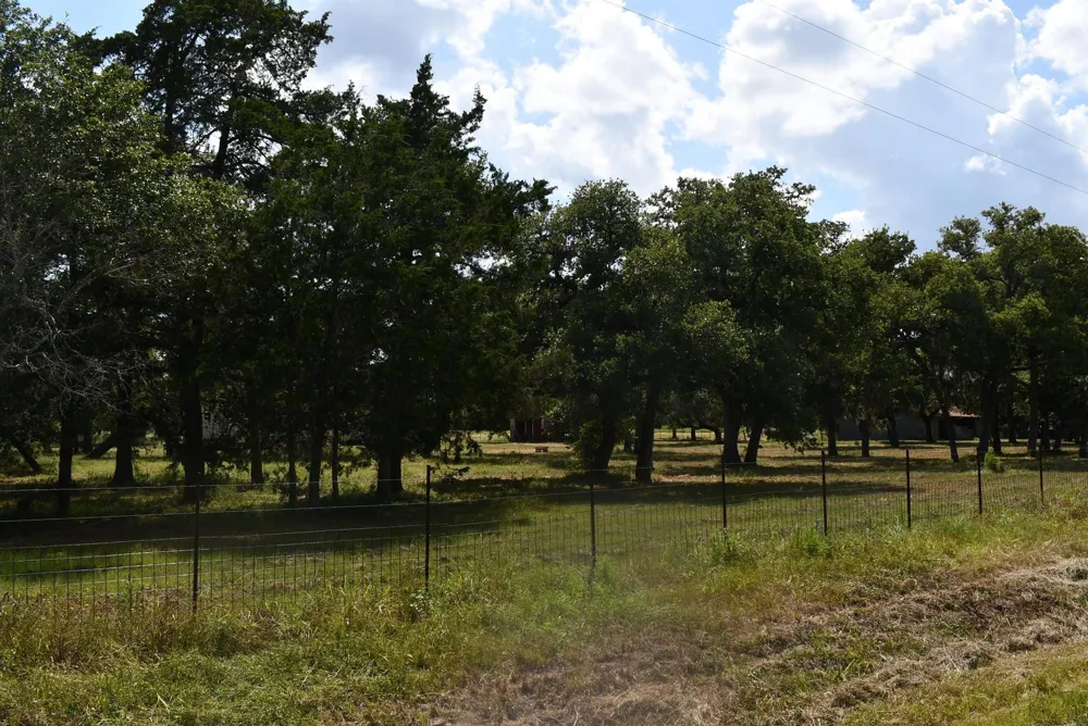 14600 Fm 530 Hallettsville, TX 77964
