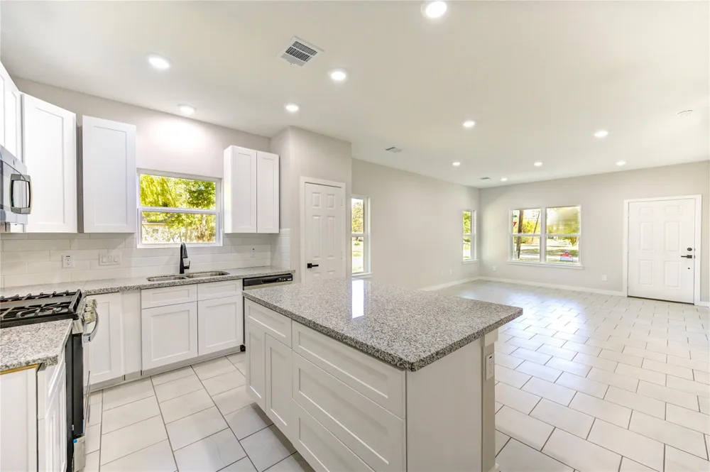 1309 Smith Street Navasota, TX 77868