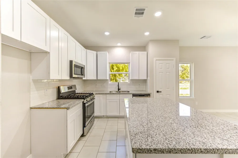 1309 Smith Street Navasota, TX 77868