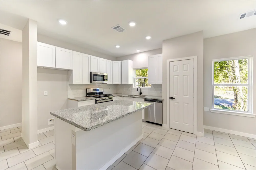 1309 Smith Street Navasota, TX 77868