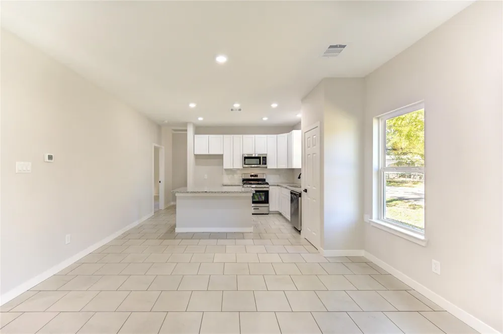 1309 Smith Street Navasota, TX 77868