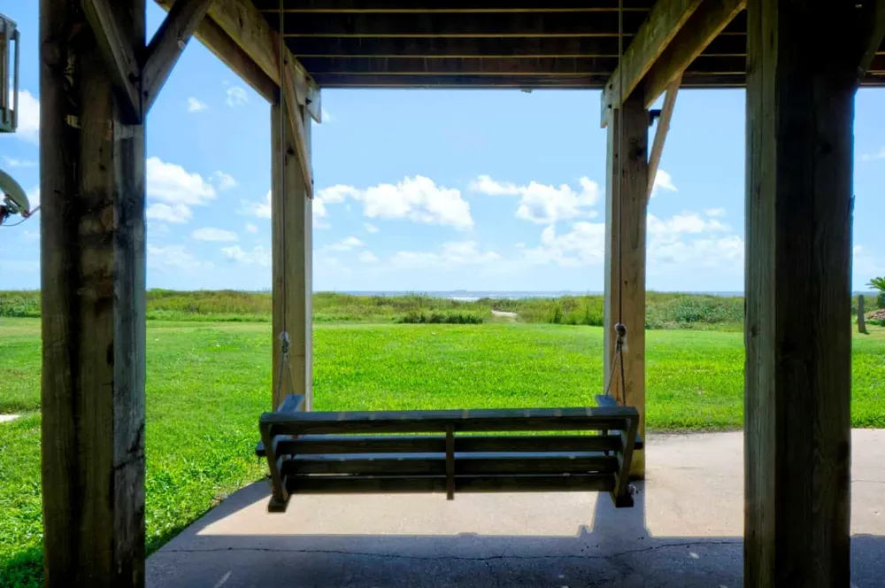 2446 Bluewater Highway Surfside Beach, TX 77541