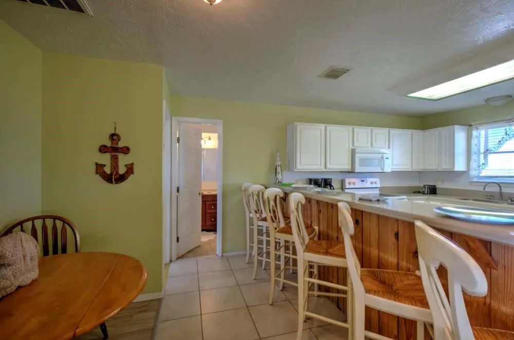 2446 Bluewater Highway Surfside Beach, TX 77541