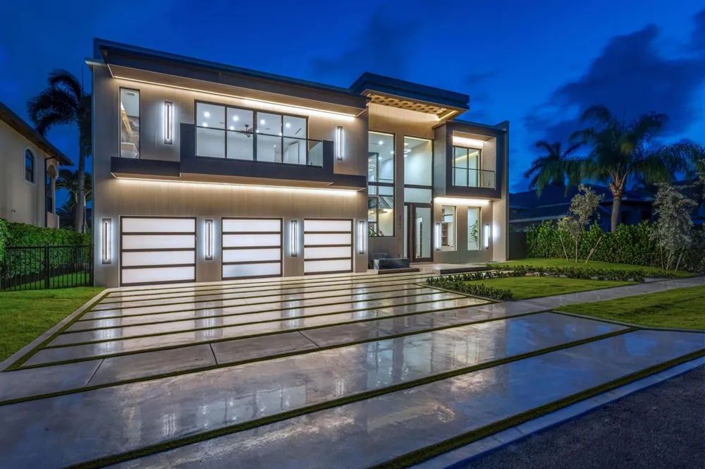 2441 NE 48th Court Lighthouse Point, FL 33064