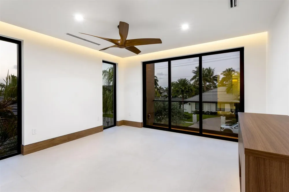 2441 NE 48th Court Lighthouse Point, FL 33064