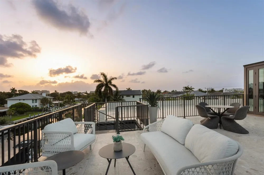 2441 NE 48th Court Lighthouse Point, FL 33064