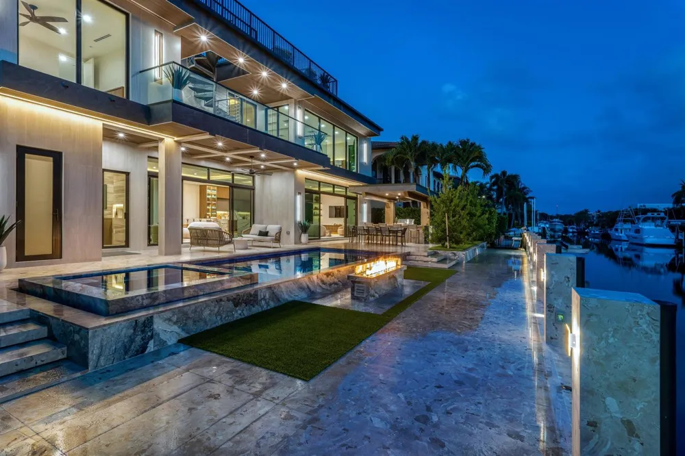 2441 NE 48th Court Lighthouse Point, FL 33064