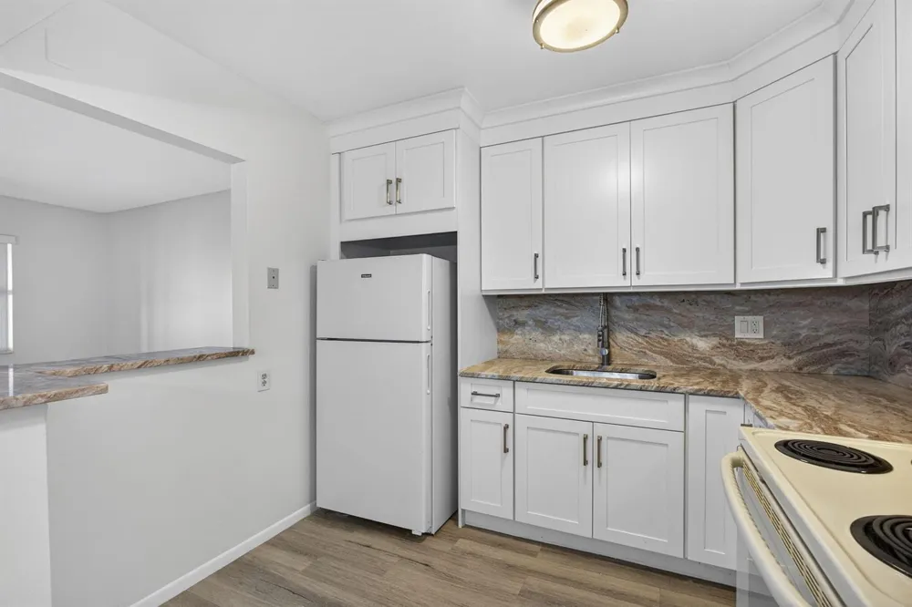 100 Shore Court #307 North Palm Beach, FL 33408