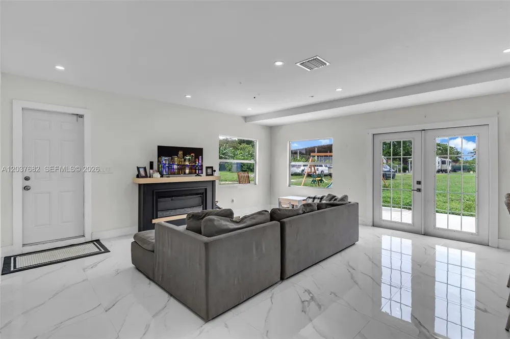20304 SW 186th St Miami, FL 33187