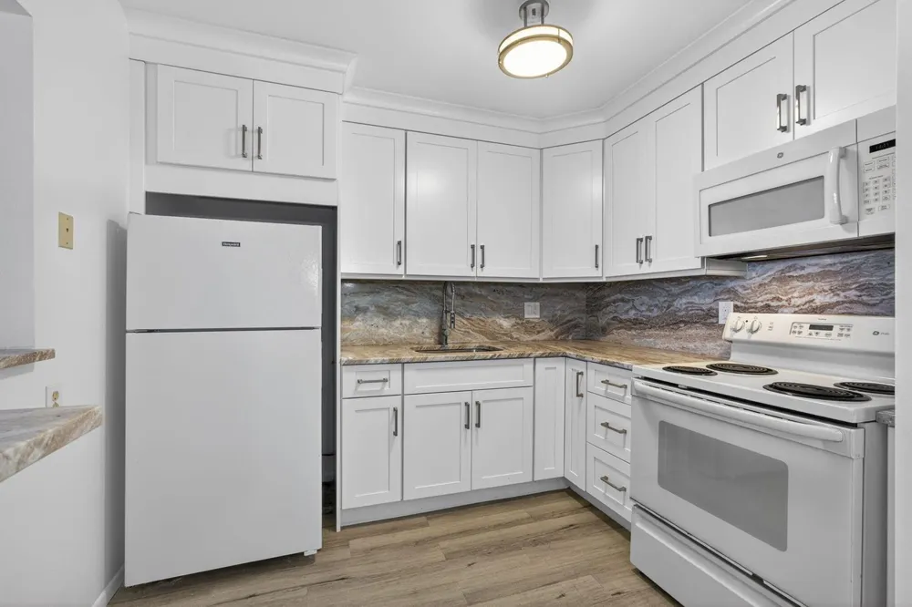 100 Shore Court #307 North Palm Beach, FL 33408