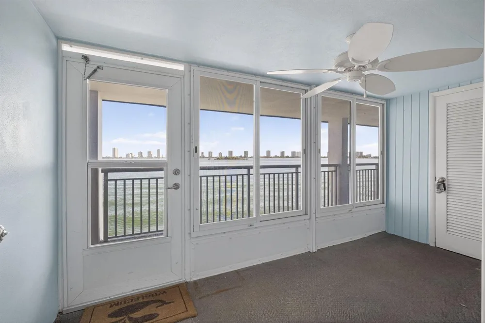 100 Shore Court #307 North Palm Beach, FL 33408
