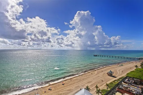 17001 Collins Ave #1201